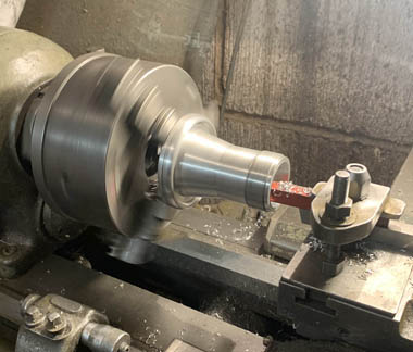 Boring bore with a boring bar